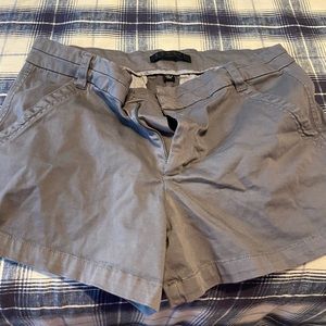 Stylish gray shorts